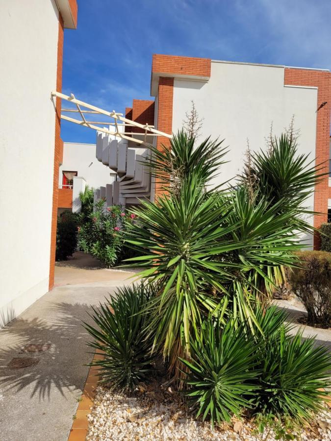 Tahiti Beach, T2 A La Mer, Piscine, Terrasse Et Parking Frontignan Esterno foto