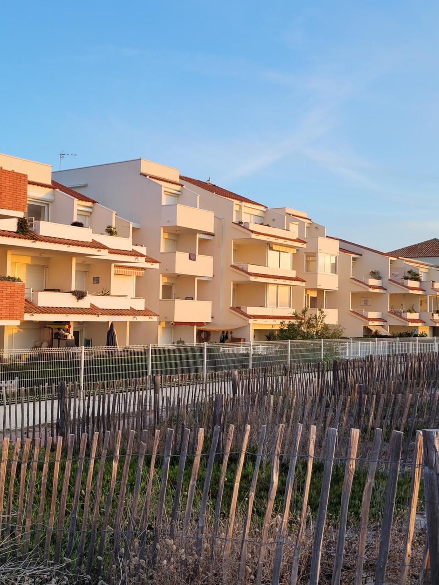 Tahiti Beach, T2 A La Mer, Piscine, Terrasse Et Parking Frontignan Esterno foto